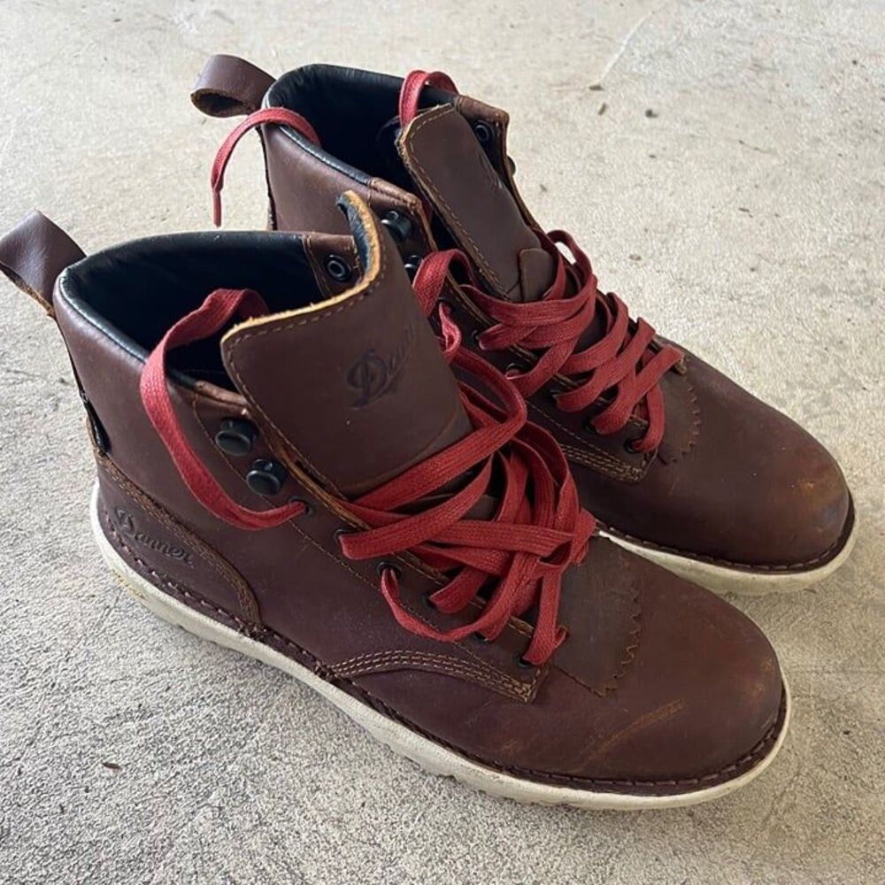 Danner Women's Logger 917 GTX Hiking Boot (size 7.5) -- Like New